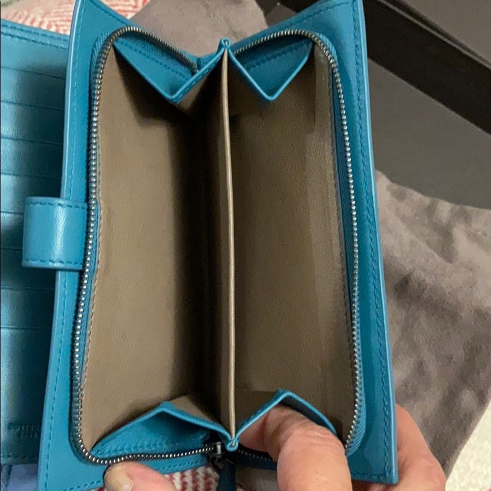 Bottega Veneta. New in the box with tags - Picture 3 of 8